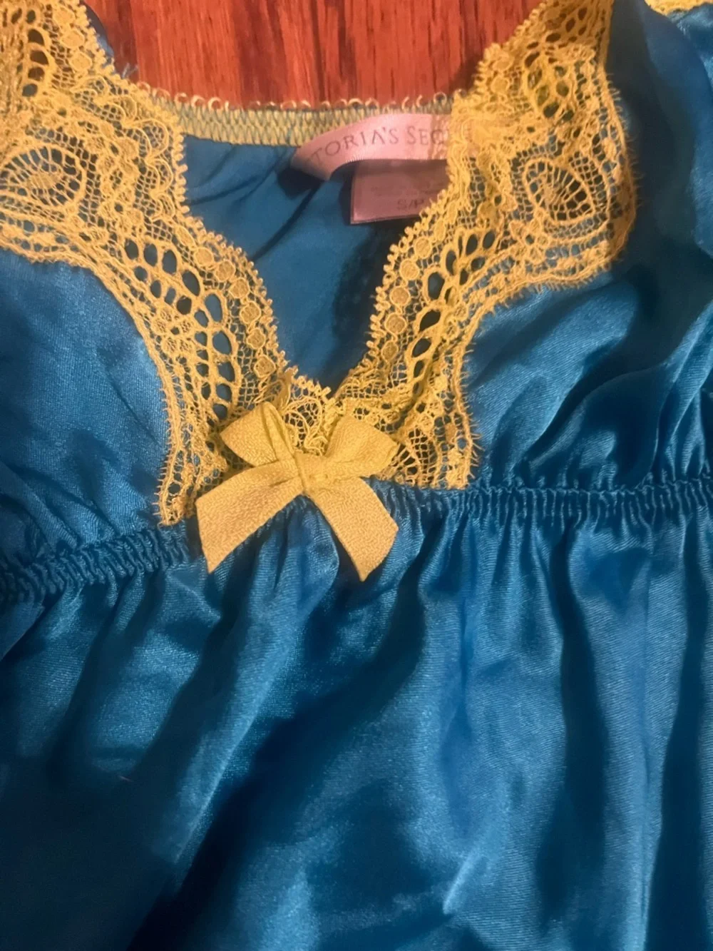 Victoria Secret - Picture 4 of 4